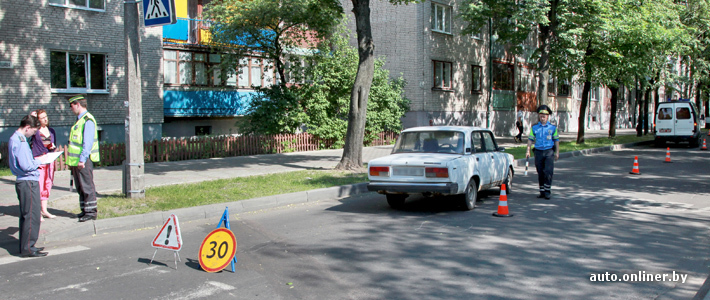 Сотрудник МВД за рулём ВАЗ 2107 совершил наезд на девочку на перекрёстке улиц Карбышева и Будённого